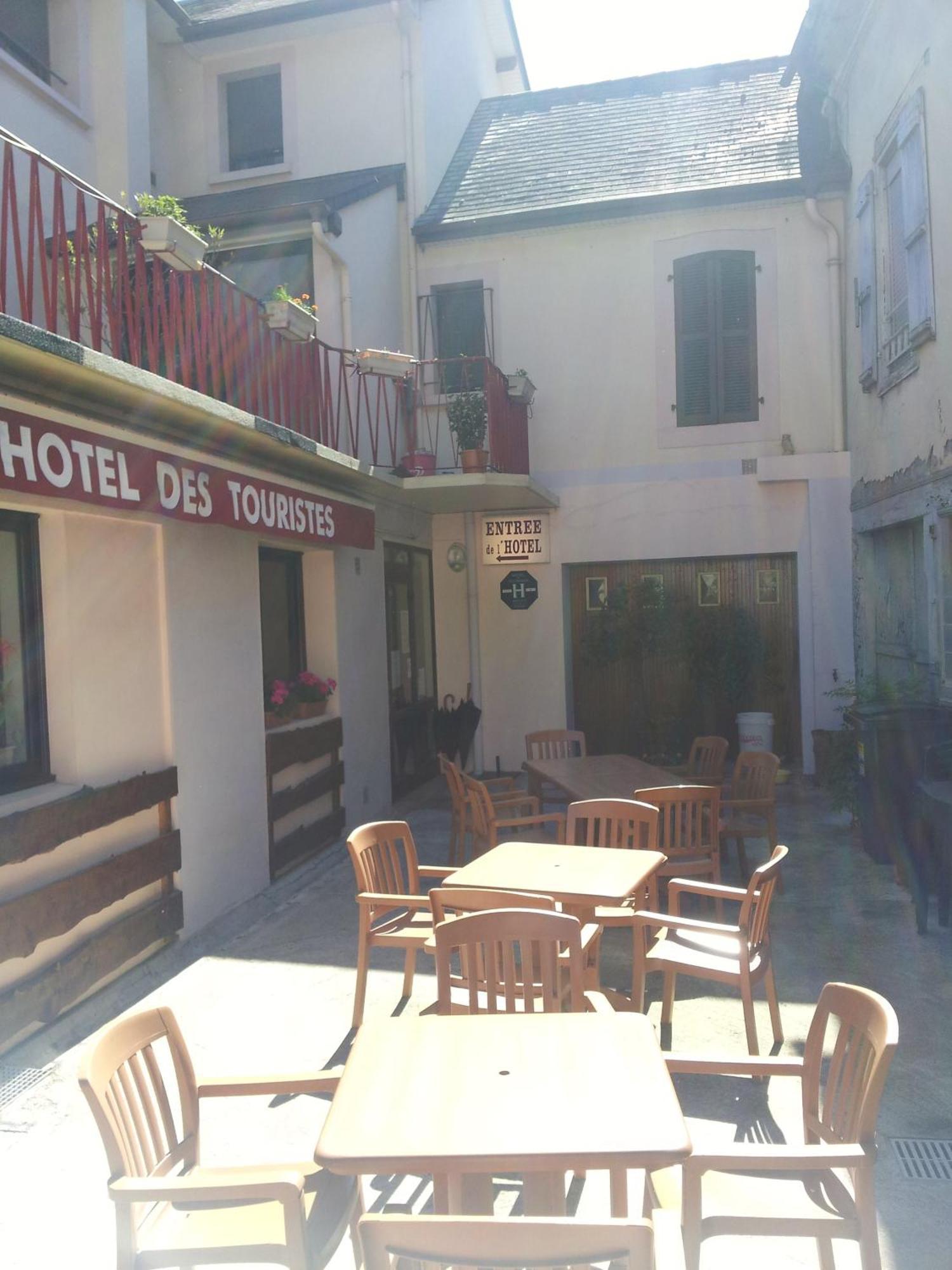 Hotel Des Touristes بييرفيت - نيستالاس المظهر الخارجي الصورة