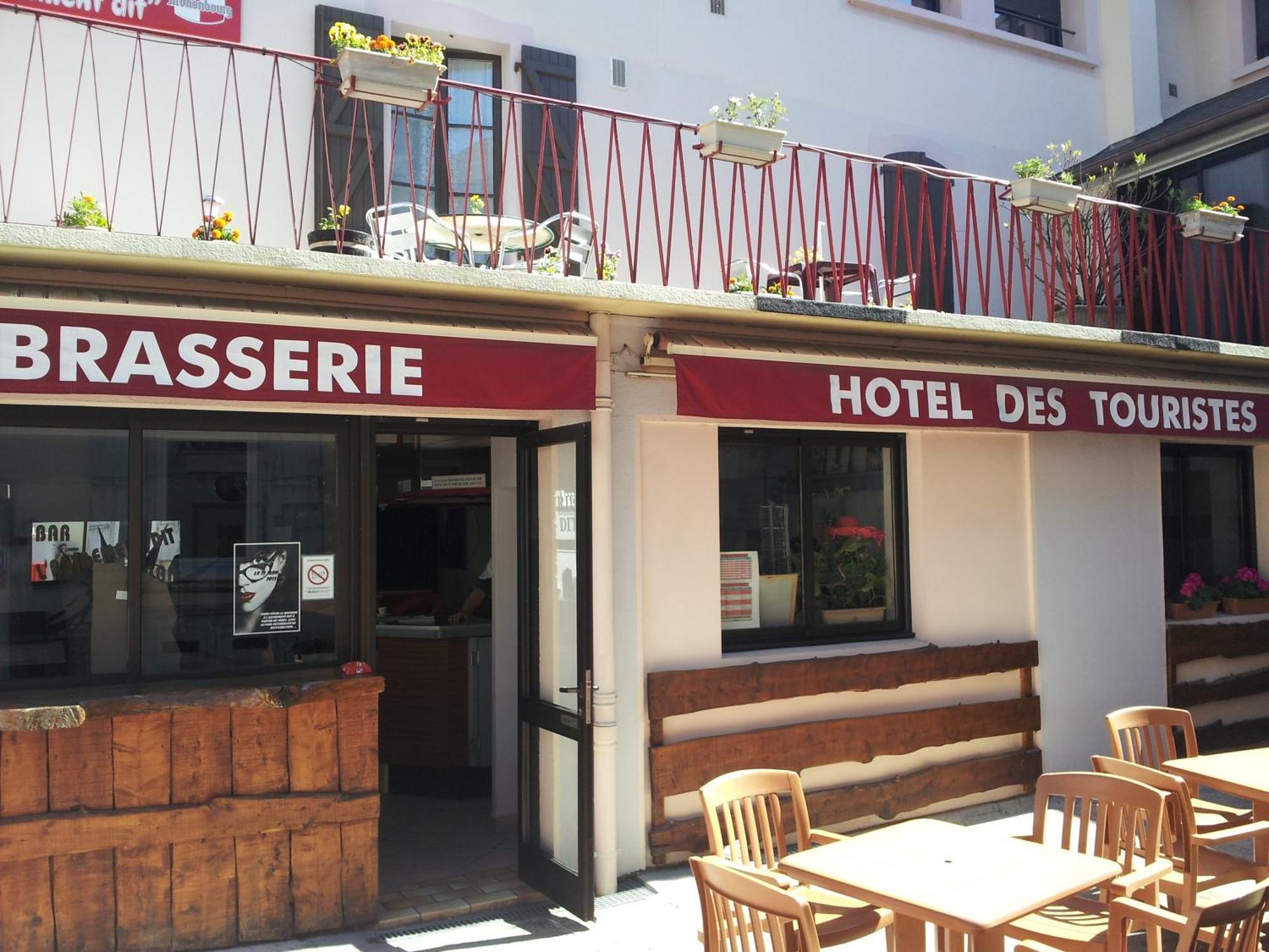 Hotel Des Touristes بييرفيت - نيستالاس المظهر الخارجي الصورة