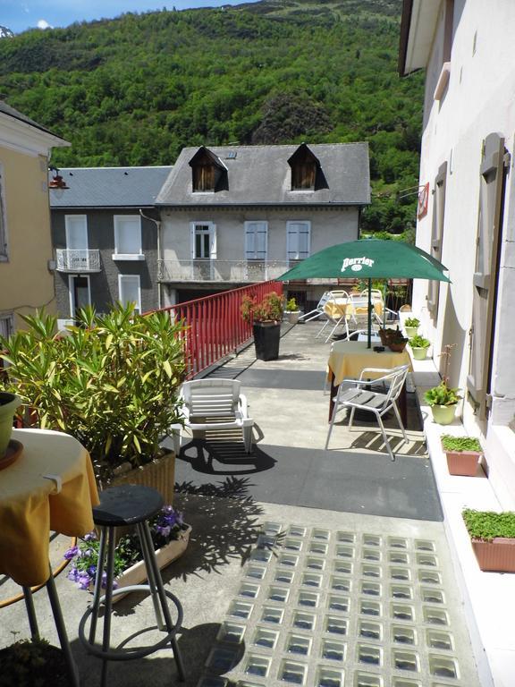 Hotel Des Touristes بييرفيت - نيستالاس المظهر الخارجي الصورة